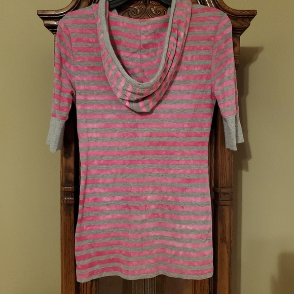 Calvin Klein Women's Short-sleeved Hooded T-shirt - Picture 2 of 5